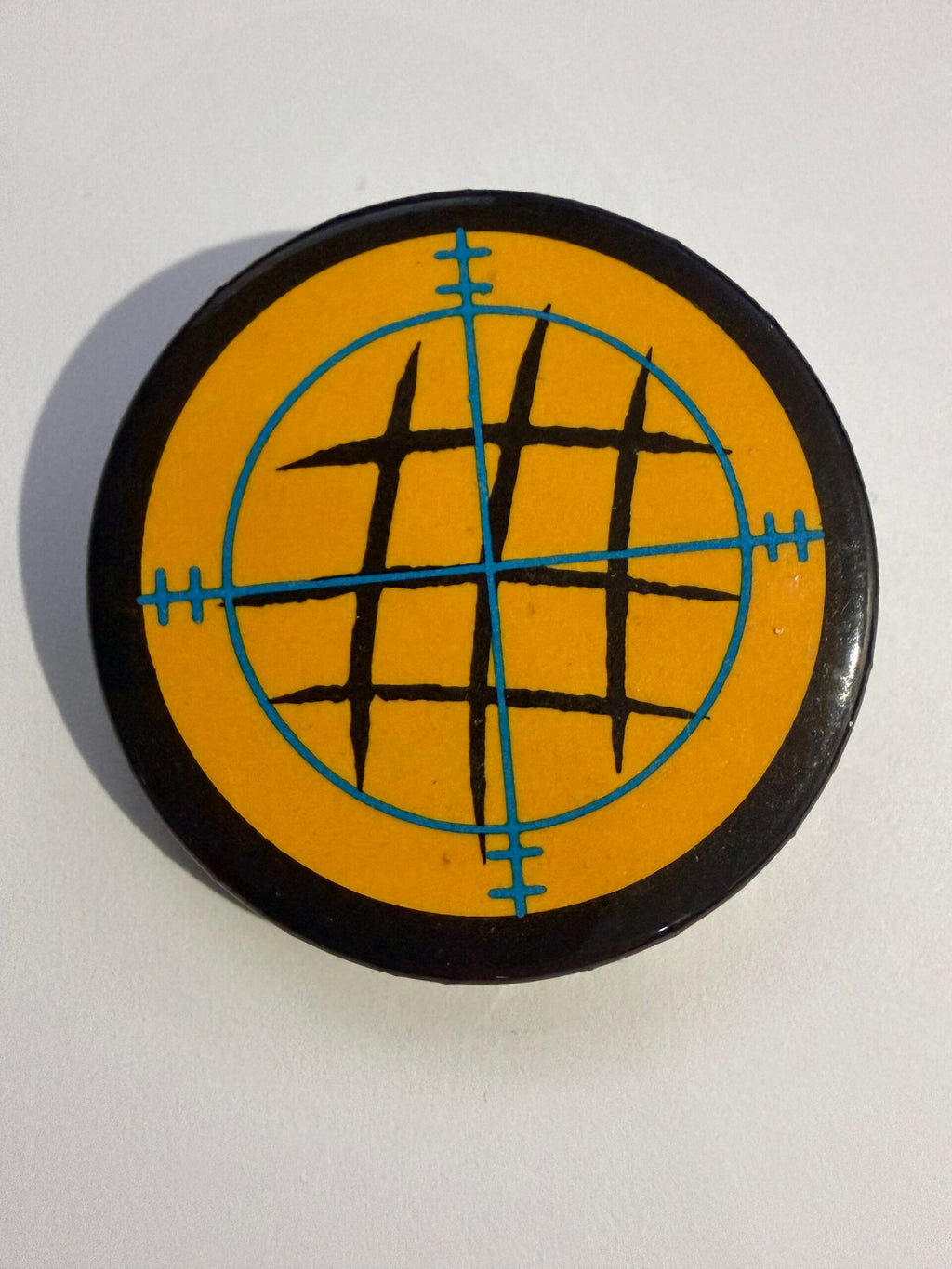 🎯 Punisher Meets Archie Crosshair Metal Button (1994) – Marvel Comics Promo 🎯 image 1