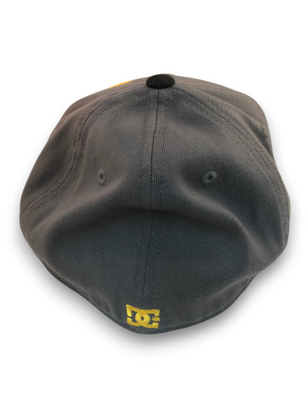 DC Shoes 210 Fitted Cap image 1