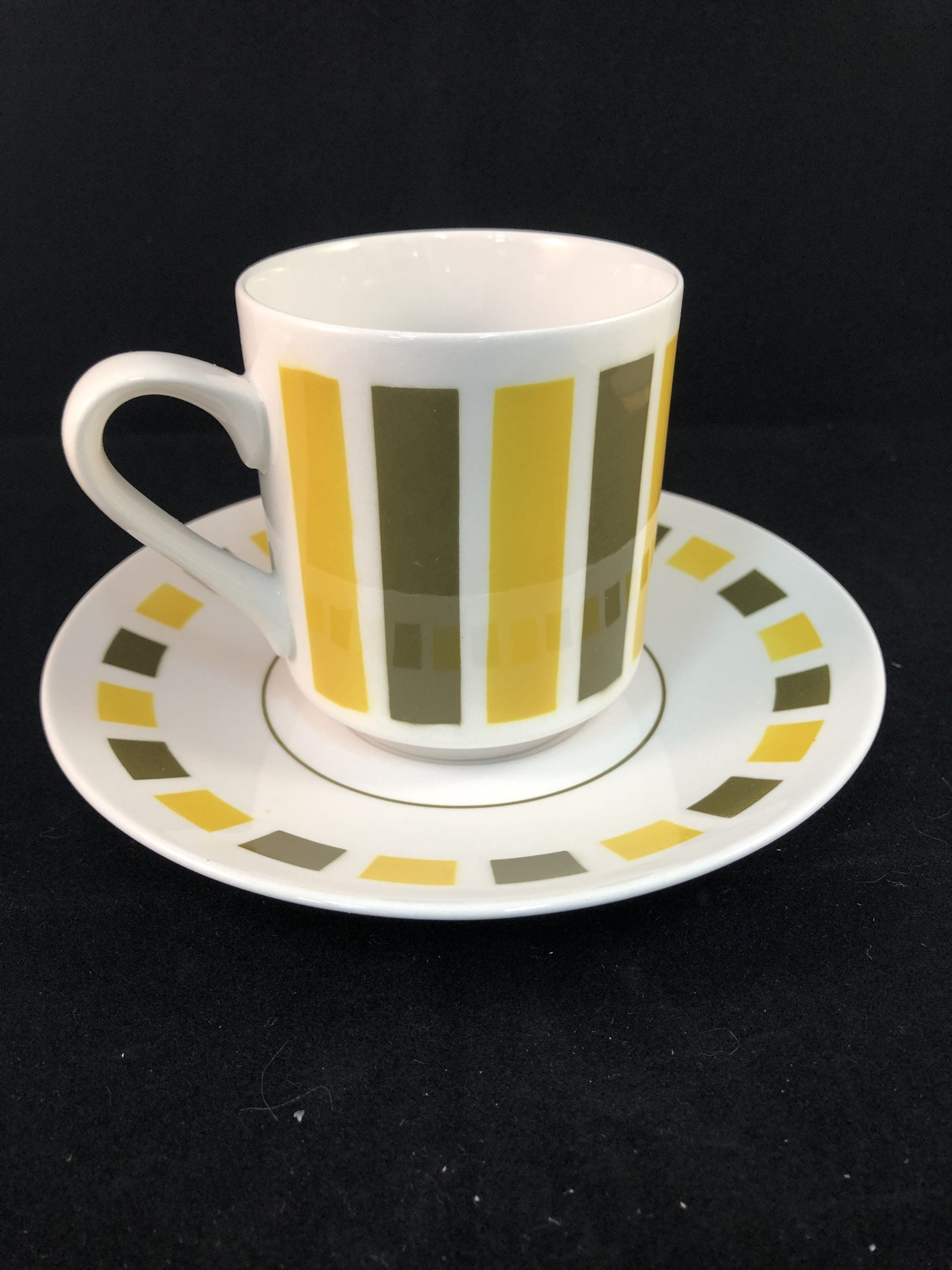 2x Mikasa Cup & Saucer Set image 1