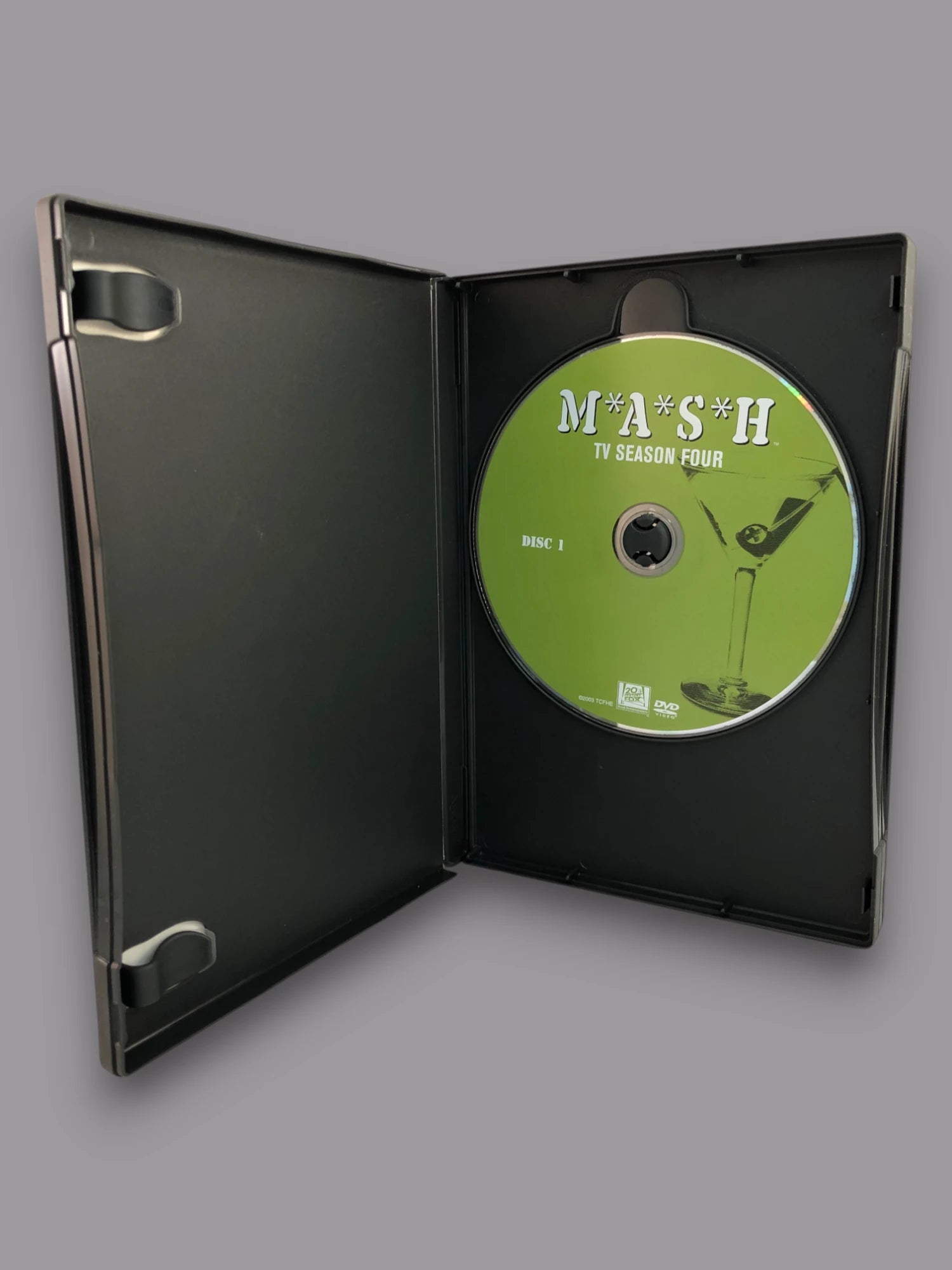 M*A*S*H – Season Four Collector’s Edition (DVD) image 3