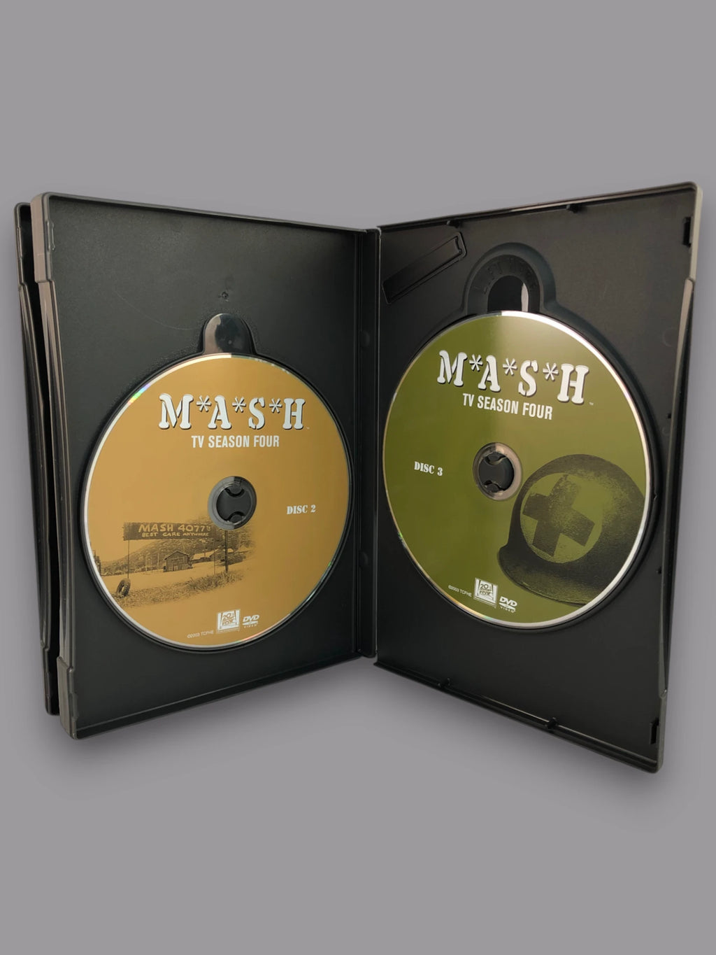 M*A*S*H – Season Four Collector’s Edition (DVD) image 4