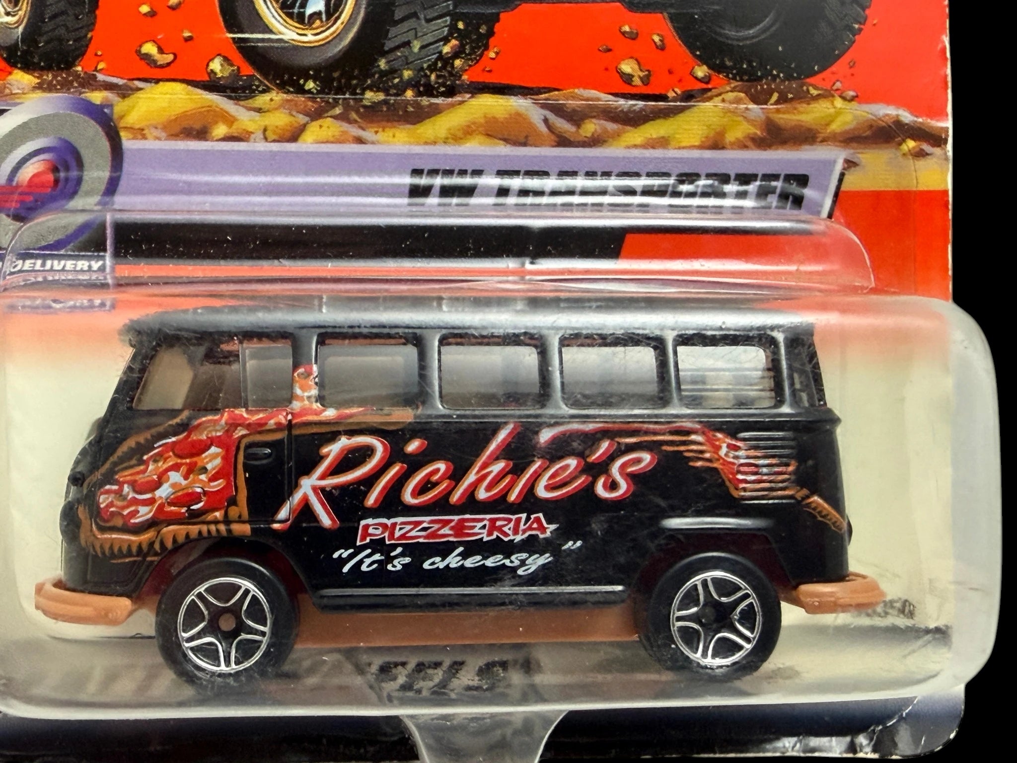 Matchbox VW Transporter – Richie’s Pizzeria | #57 of 100 Vehicles | Delivery-Themed Die-Cast image 2